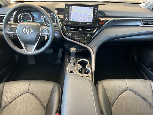 Used 2023 Toyota Camry XLE w/ Navigation Package FWD image 3
