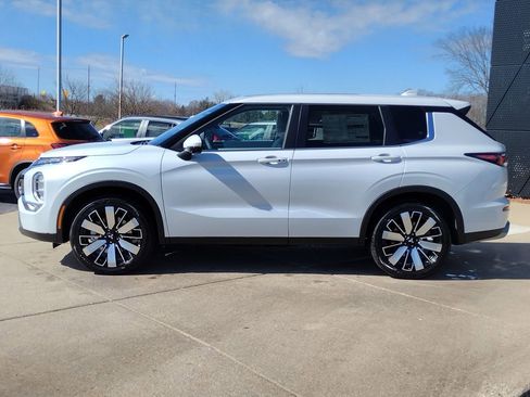 New 2026 Mitsubishi Outlander SE AWD/4WD image 20
