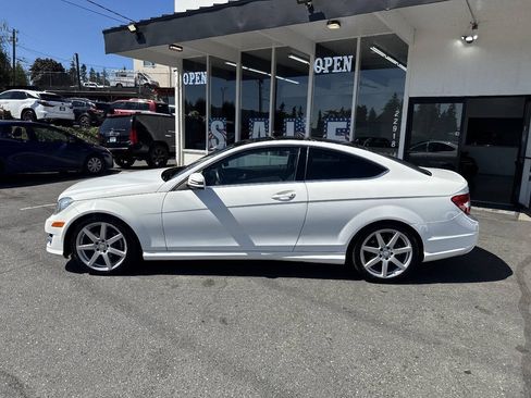 Used 2013 Mercedes-Benz C 250 Coupe image 3