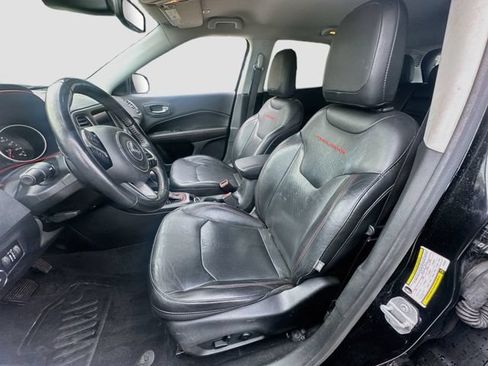Used 2018 Jeep Compass Trailhawk w/ Leather Interior Group AWD/4WD image 20