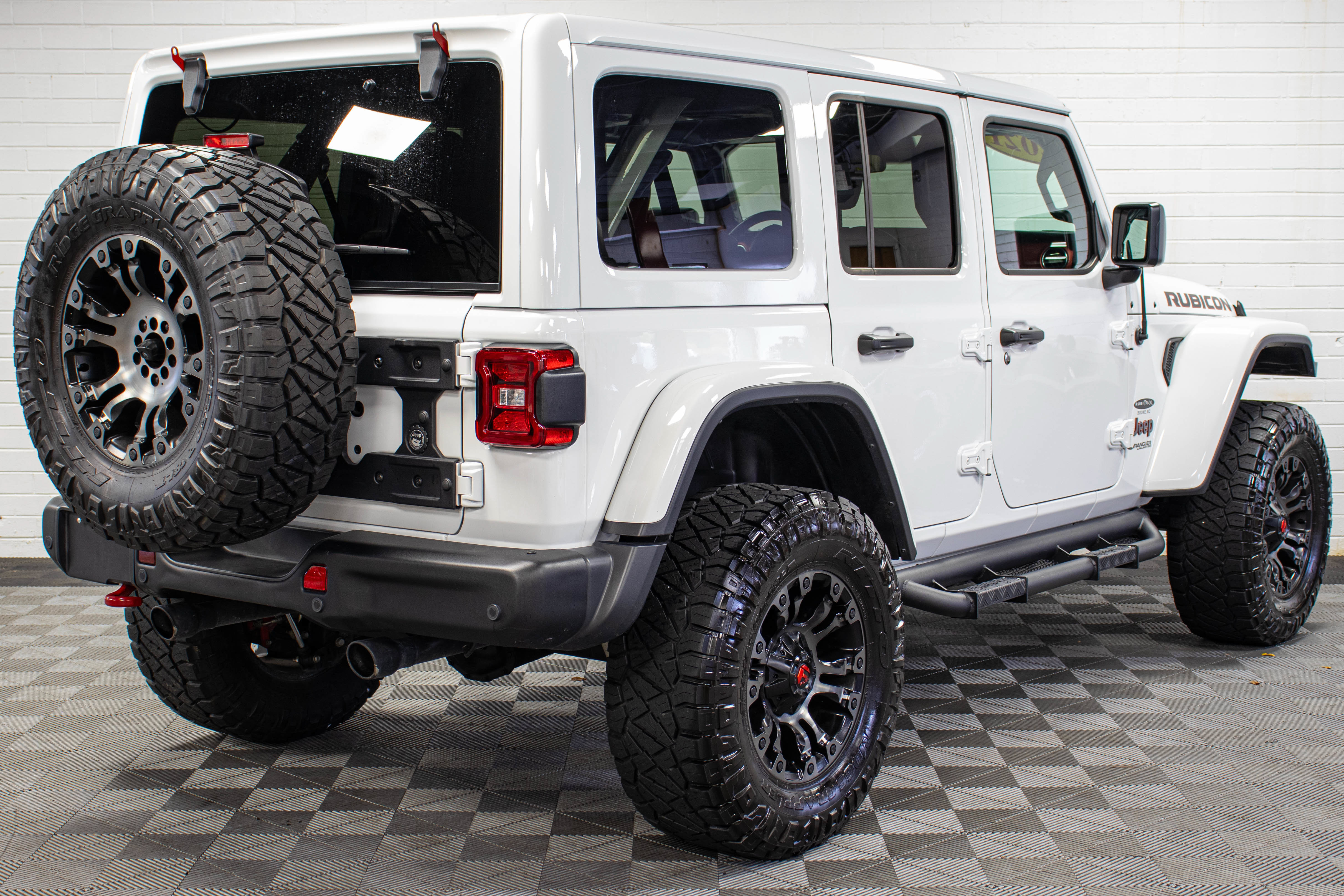 Used 2021 Jeep Wrangler Unlimited Rubicon w/ Steel Bumper Group AWD/4WD image 3