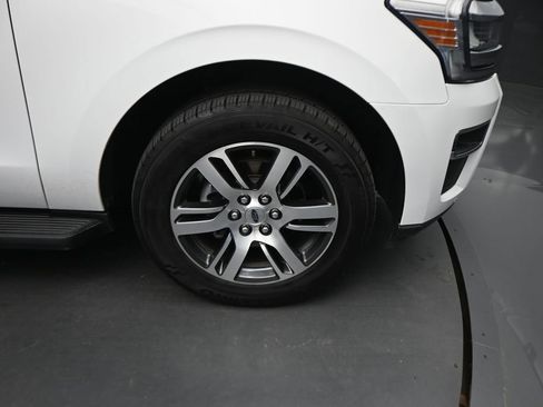 Used 2024 Ford Expedition Limited RWD image 25