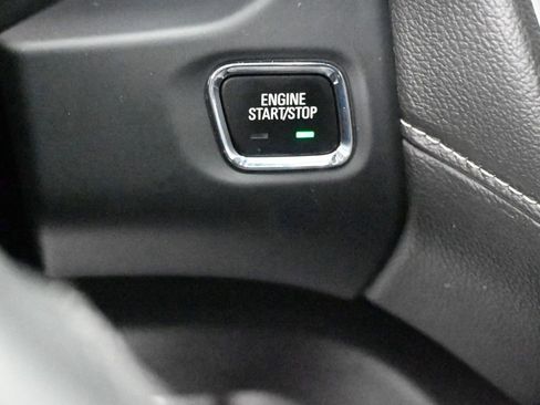 Used 2023 GMC Acadia SLT image 42