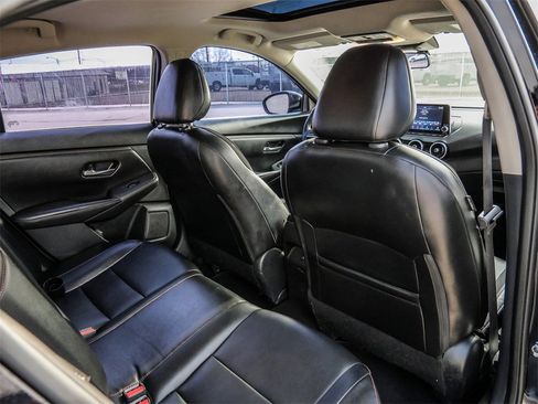 Used 2024 Nissan Sentra SR w/ SR Premium Package image 23