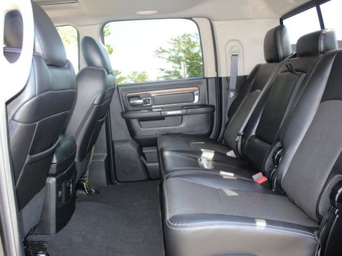 Used 2016 RAM 2500 Laramie w/ Convenience Group AWD/4WD image 16