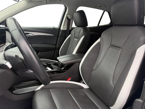 Used 2024 Buick Envision Sport Touring image 9