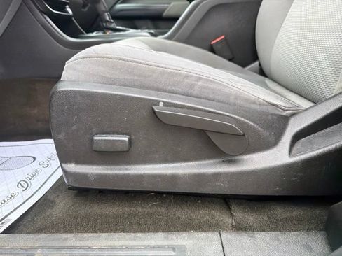 Used 2015 GMC Canyon W/T RWD image 15
