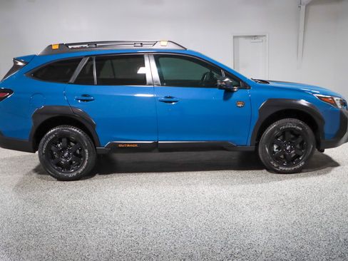 Used 2023 Subaru Outback Wilderness AWD/4WD image 6