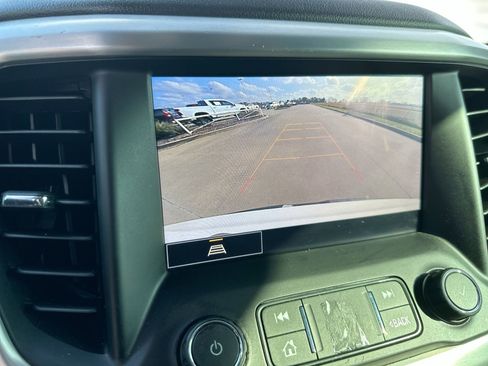 Used 2021 GMC Acadia SLT image 17