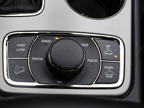 Used 2020 Jeep Grand Cherokee High Altitude image 29