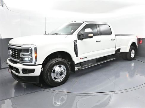 Certified 2024 Ford F350 Platinum AWD/4WD image 1