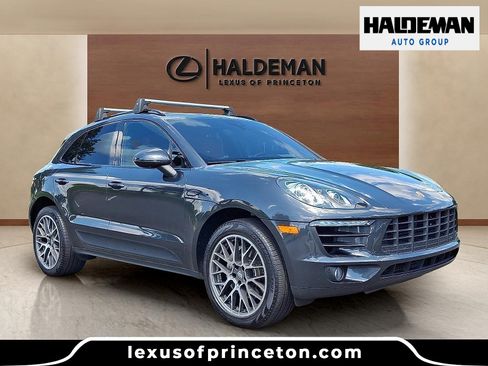 Used 2018 Porsche Macan S AWD/4WD image 1