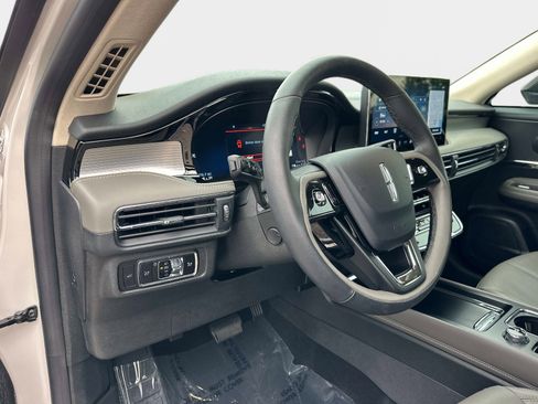 Used 2024 Lincoln Corsair FWD w/ Equipment Group 101A image 17