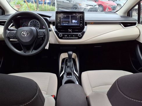 Used 2020 Toyota Corolla LE FWD image 16