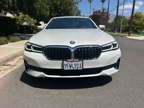 Used 2023 BMW 530i w/ Convenience Package RWD image 2