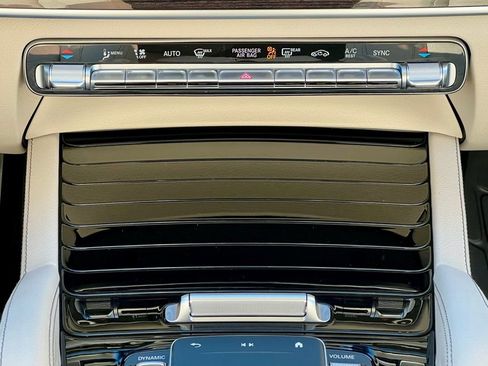 Certified 2022 Mercedes-Benz GLS 450 4MATIC image 21