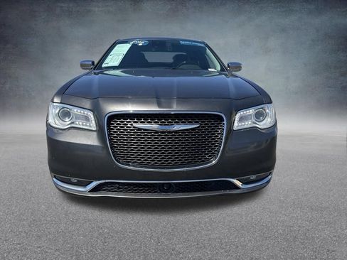 Used 2018 Chrysler 300 Limited w/ Safetytec Plus Group RWD image 9