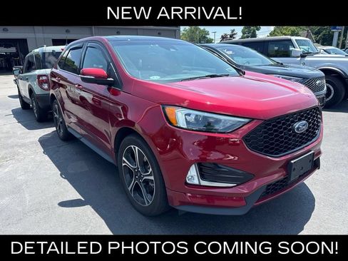 Used 2019 Ford Edge ST w/ Convenience Package AWD/4WD image 2
