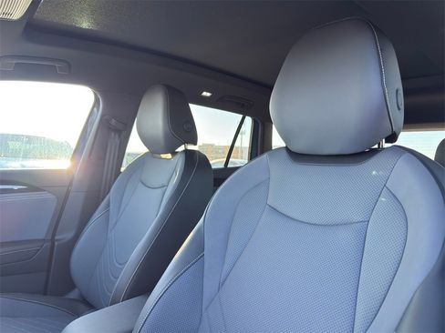 New 2026 Volkswagen Tiguan SE R-Line image 13