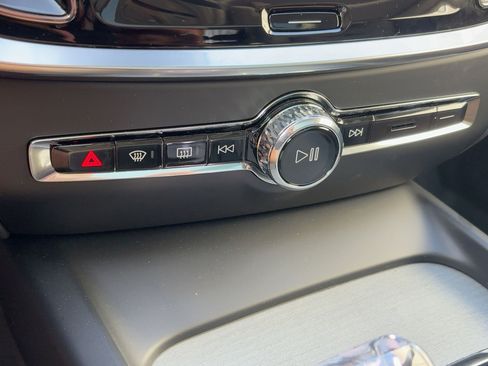 Certified 2026 Volvo V60 B5 Cross Country Ultra image 19