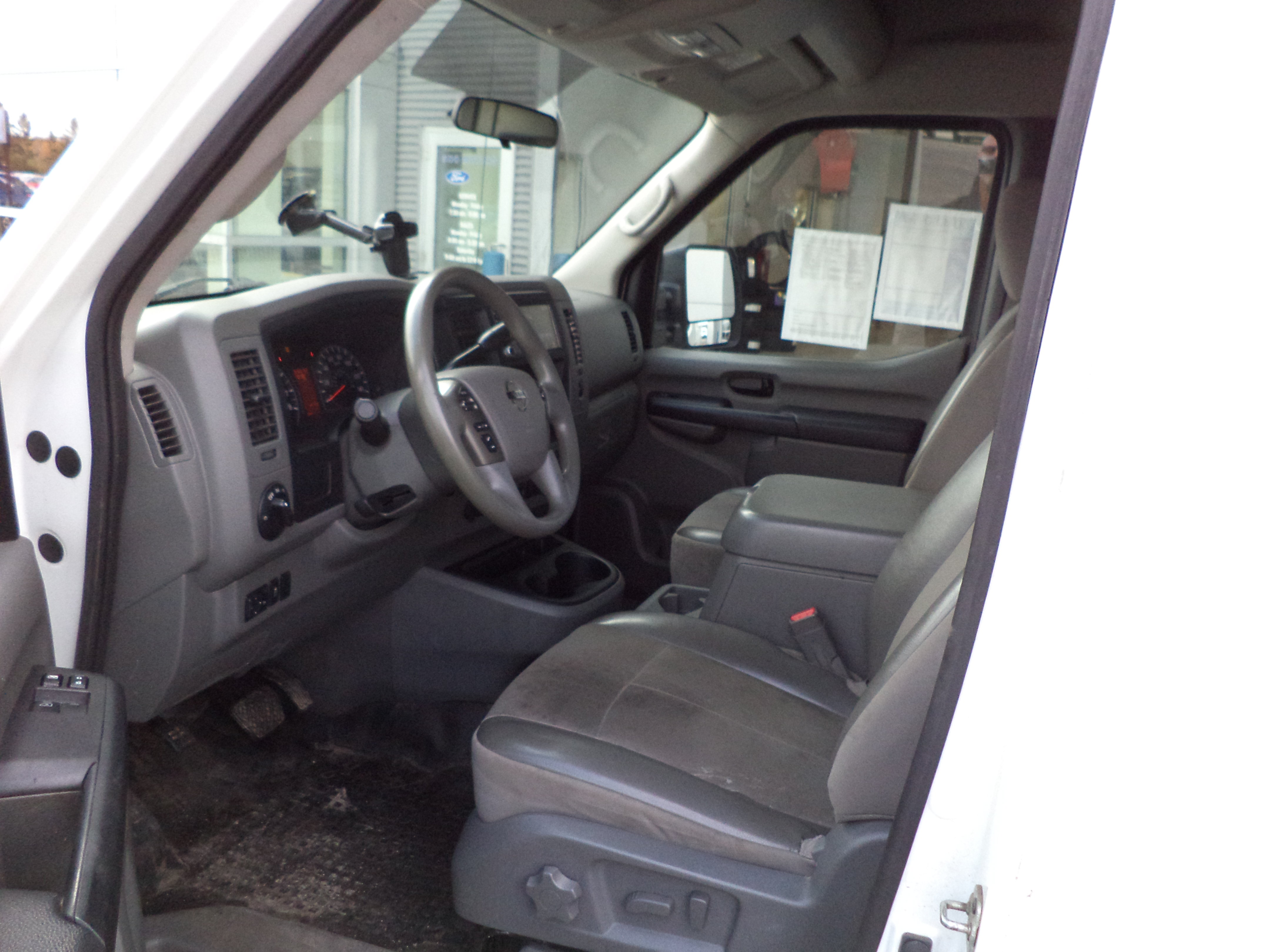Used 2020 Nissan NV High Roof RWD image 2