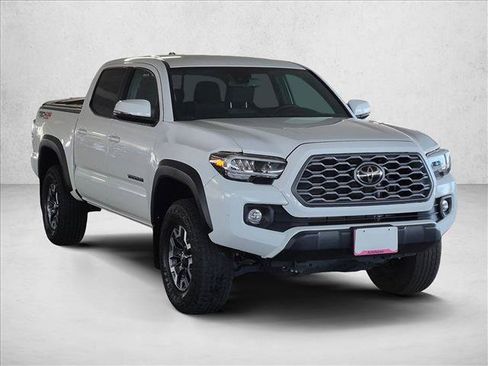 Used 2023 Toyota Tacoma TRD Off-Road w/ Black Out Package (TMS) AWD/4WD image 3