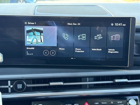 Used 2024 Hyundai Santa Fe SEL image 9