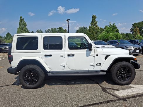 Used 2021 Jeep Wrangler Unlimited Sahara AWD/4WD image 7