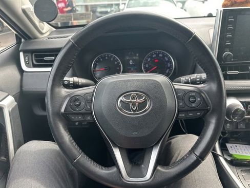 Used 2021 Toyota RAV4 XLE Premium AWD/4WD image 19