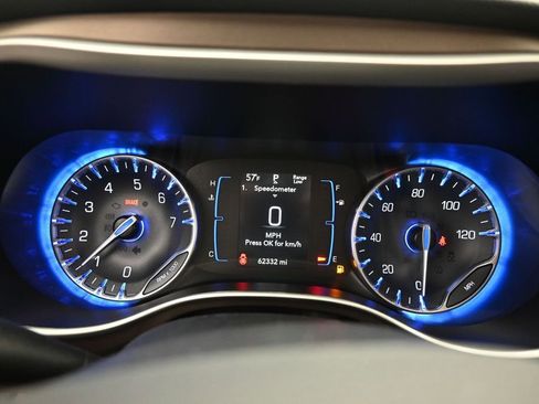 Used 2023 Chrysler Voyager LX FWD image 19