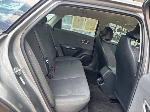 Used 2025 Kia K4 FWD image 24