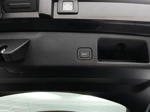 Used 2026 Chevrolet Equinox EV LT FWD image 46
