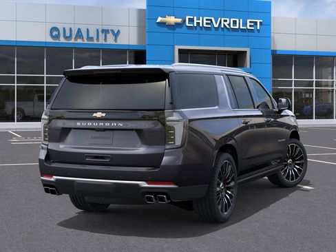New 2026 Chevrolet Suburban High Country AWD/4WD image 28