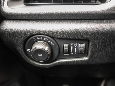 New 2026 Chrysler Pacifica Select image 26