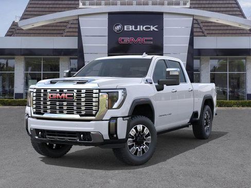 New 2026 GMC Sierra 2500 Denali w/ Denali Reserve Package image 6