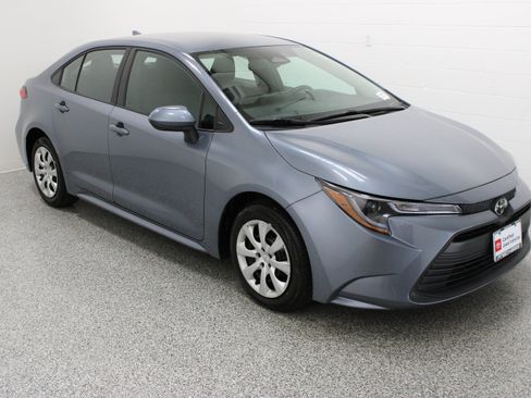 Used 2026 Toyota Corolla LE FWD image 4