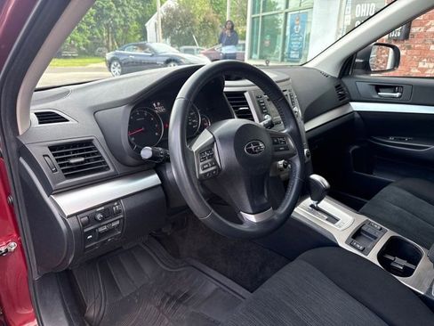 Used 2014 Subaru Outback 2.5i Premium AWD/4WD image 10