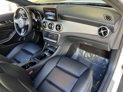 Used 2019 Mercedes-Benz GLA 250 4MATIC w/ Premium Package image 41