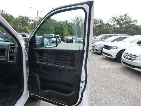 Used 2018 RAM 1500 Tradesman RWD image 21