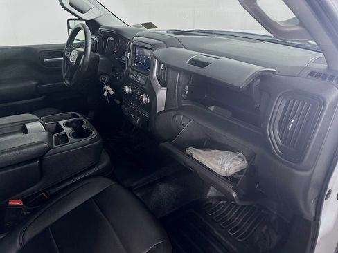 Used 2021 GMC Sierra 1500 4x4 Crew Cab w/ Sierra Value Package image 31