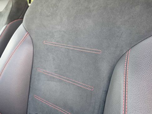 Used 2025 Mercedes-Benz GLB 250 image 14