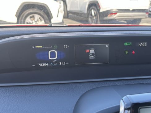 Used 2021 Toyota Prius Prime Limited FWD image 27