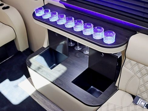 Used 2024 Mercedes-Benz Sprinter 3500 image 42