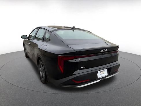 Used 2025 Kia K4 LXS image 11