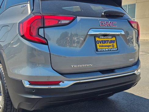 Used 2019 GMC Terrain SLT w/ Preferred Package AWD/4WD image 7