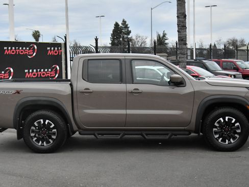 Used 2023 Nissan Frontier Pro-X w/ Pro Convenience Package image 9