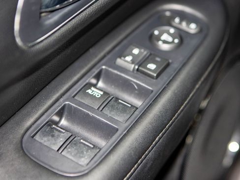 Used 2017 Honda HR-V EX-L image 24