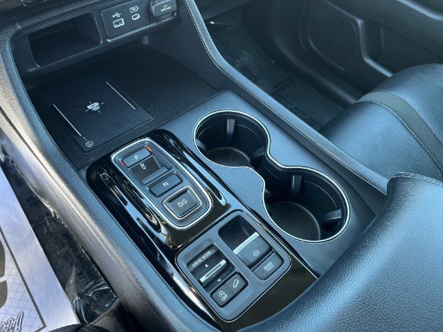 Used 2025 Honda Pilot EX-L image 22