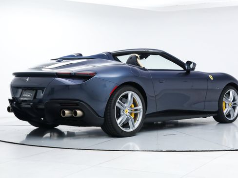 Certified 2025 Ferrari Roma Spider RWD image 3