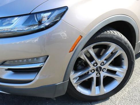 Used 2019 Lincoln MKC Reserve w/ MKC Climate Package image 4